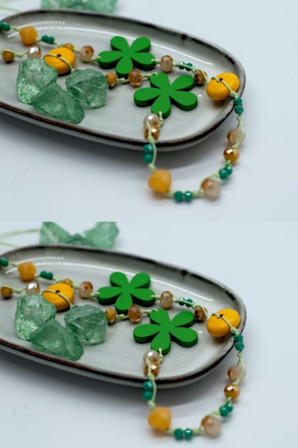 Green Flowery Necklace - Image 3