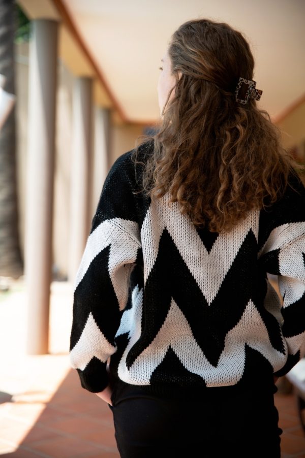 Monochrome Weave Knit - Image 7
