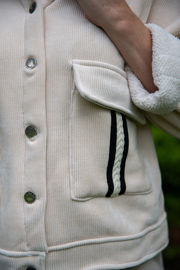 Beige pocket detail Jacket - Image 4