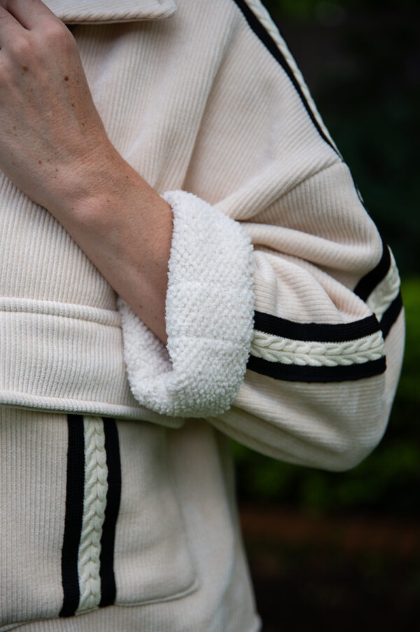 Beige pocket detail Jacket - Image 3